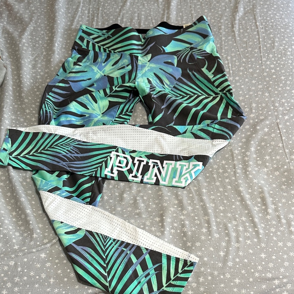 PINK Victoria's Secret Green Leaf Print Leggings